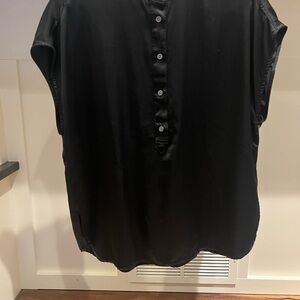 Banana Republic Black silk dolman Tunic Top with Round Neckline
